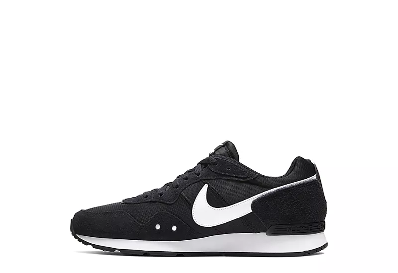 Nike Mens Venture Runner Sneaker - Black 3 Nike Mens Venture Runner Sneaker - Black - Image 3